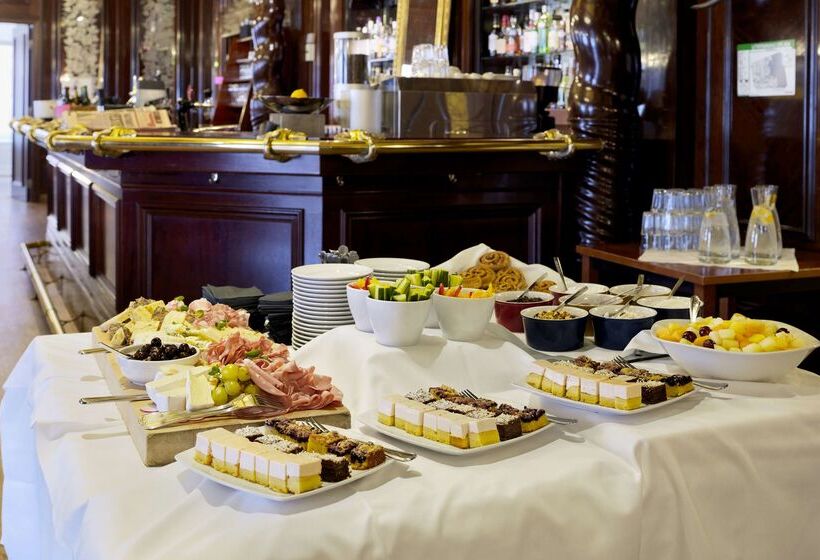 Отель Scandic Kramer