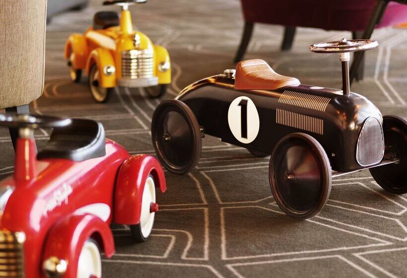 Отель Scandic Upplands Väsby