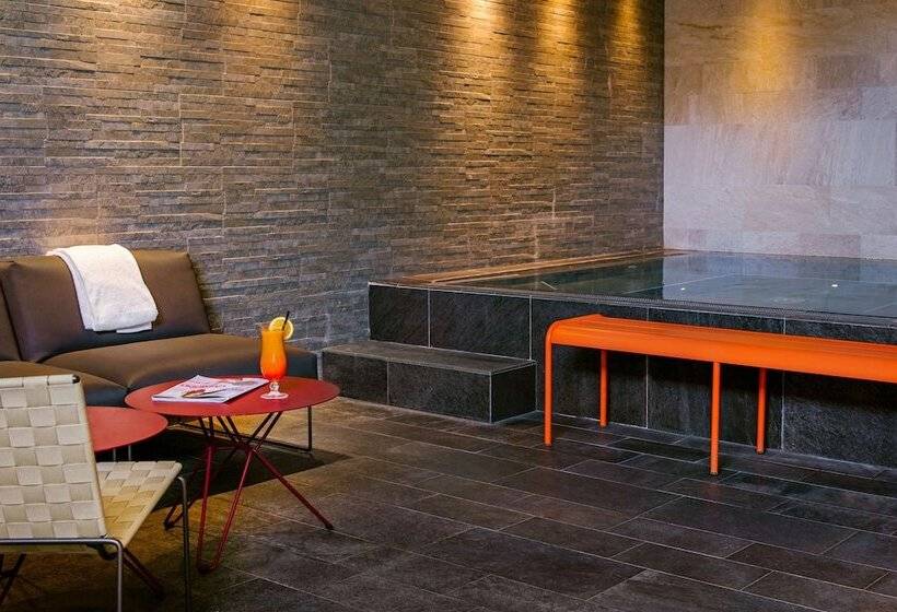 Отель Scandic Upplands Väsby