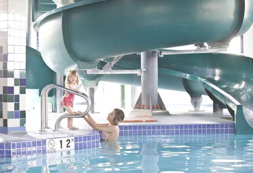 בית מלון כפרי Service Plus Inns And Suites