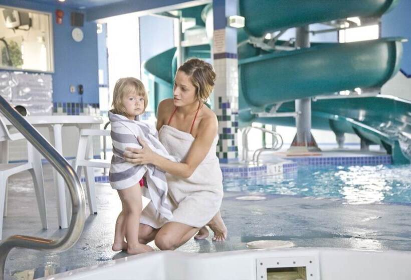 בית מלון כפרי Service Plus Inns And Suites