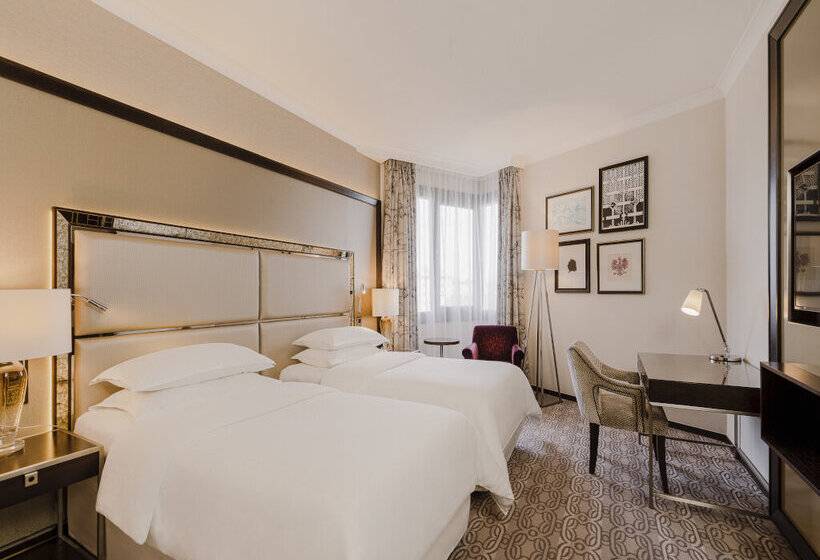 Отель Sheraton Grand Krakow