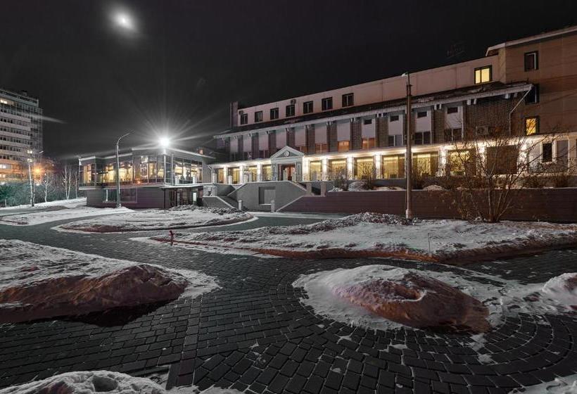 هتل Sibirskiy Safari Club