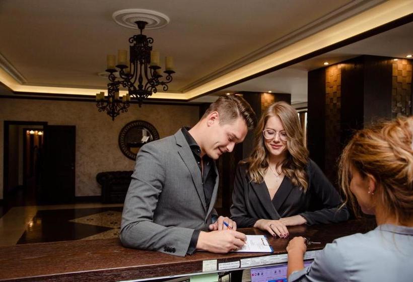 هتل Sibirskiy Safari Club