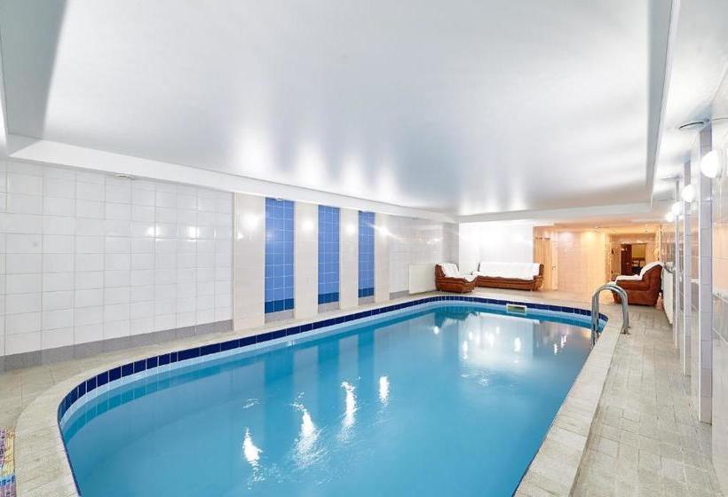 هتل Sibirskiy Safari Club