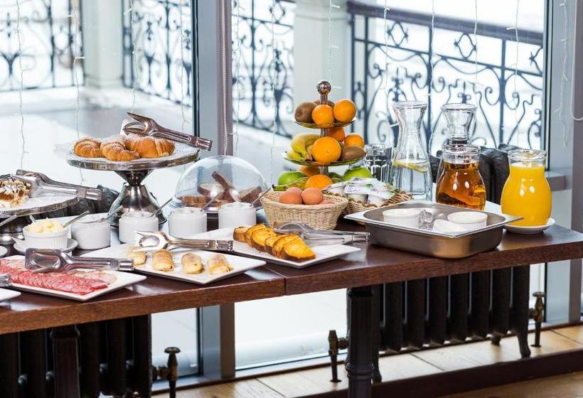 هتل Sibirskiy Safari Club