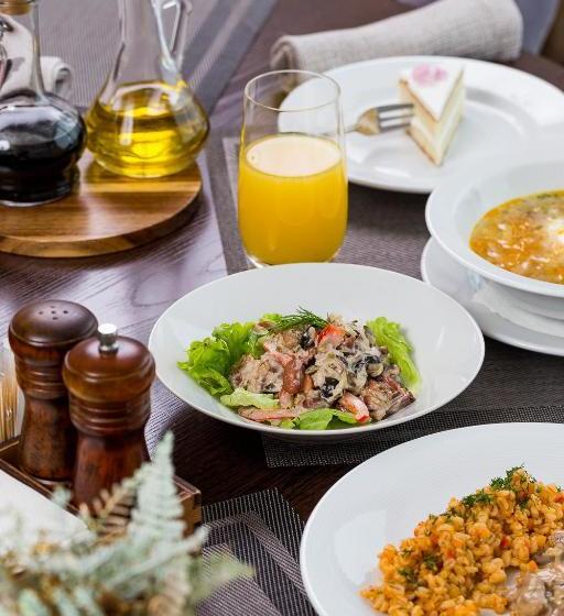 هتل Sibirskiy Safari Club