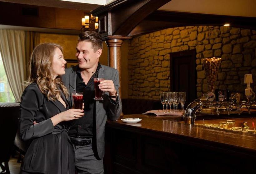 هتل Sibirskiy Safari Club