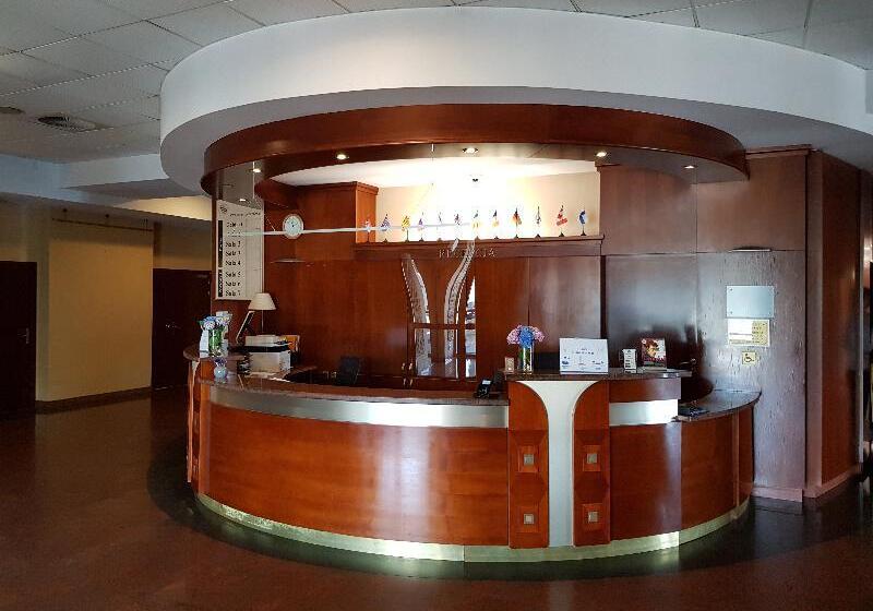 Отель Alibi Sympozjum Studio