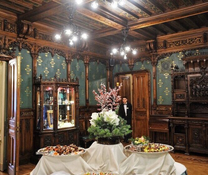 ホテル The Taleon Imperial