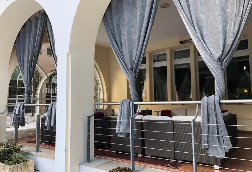 Thermal Hotels & Walliser Alpentherme Leukerbad