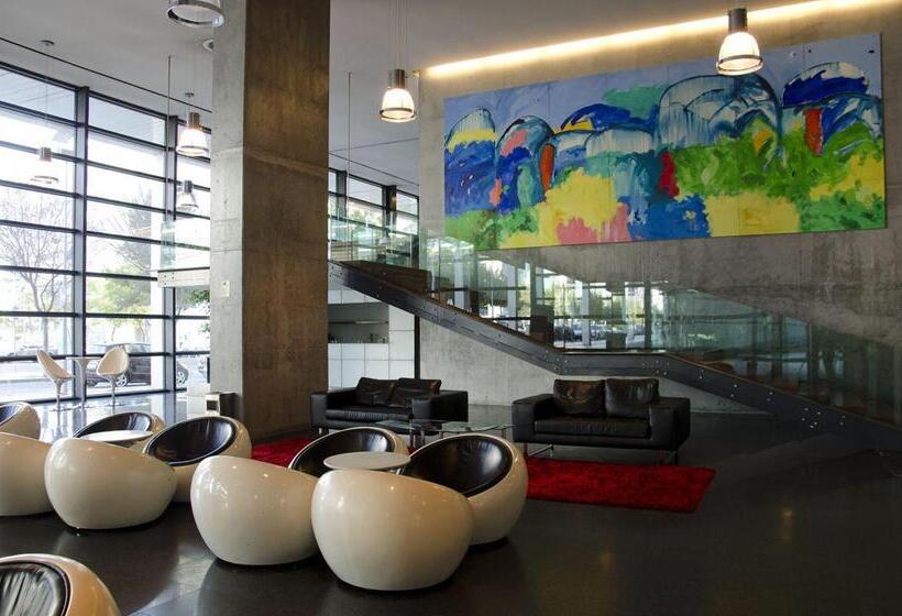 هتل Vip Executive Arts