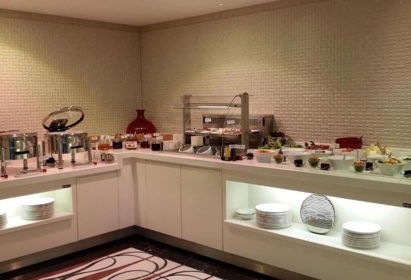 בית מלון כפרי Warwick Ankara