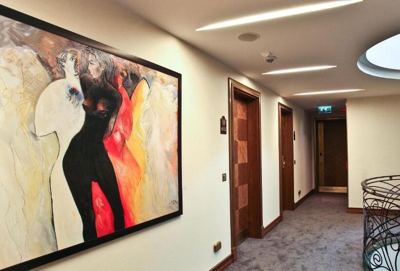 בית מלון כפרי Warwick Ankara