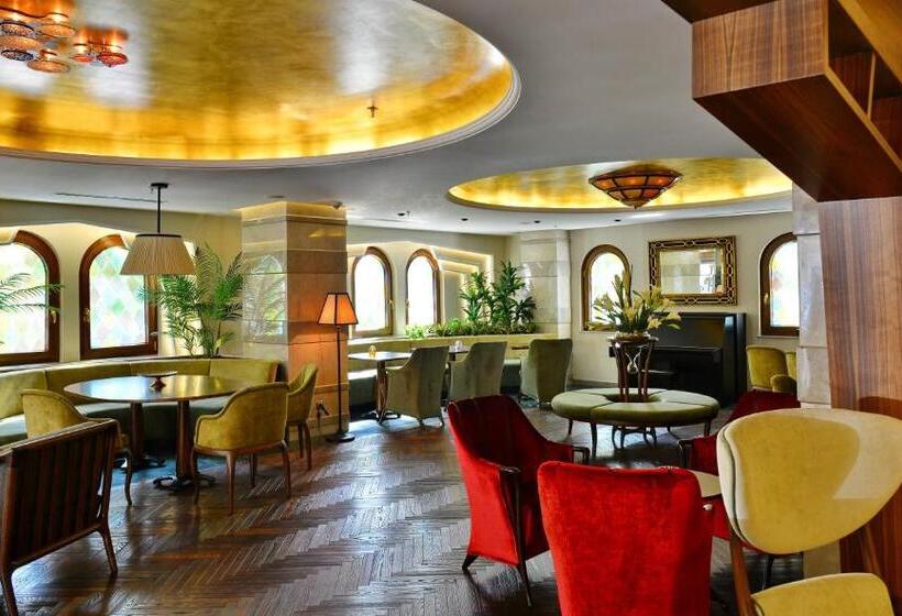 בית מלון כפרי Warwick Ankara