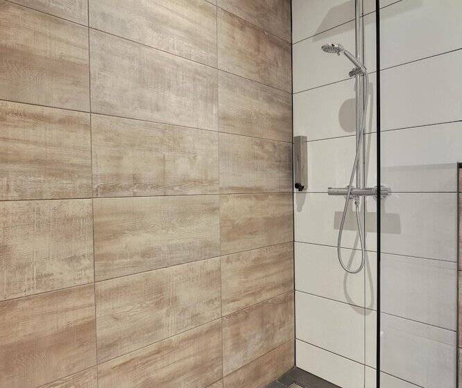 בית מלון כפרי Plaza Premium Grand Winston