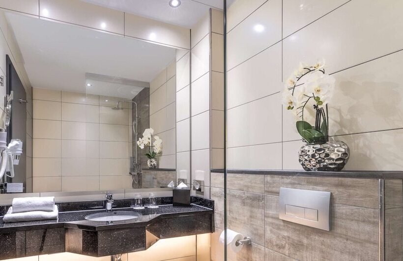 בית מלון כפרי Plaza Premium Grand Winston