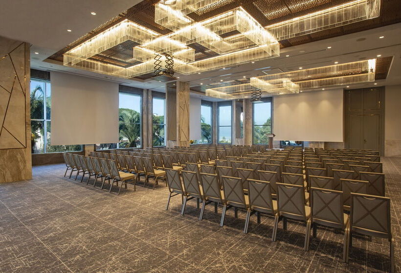 酒店 Wyndham Grand Izmir Ozdilek Thermal & Spa