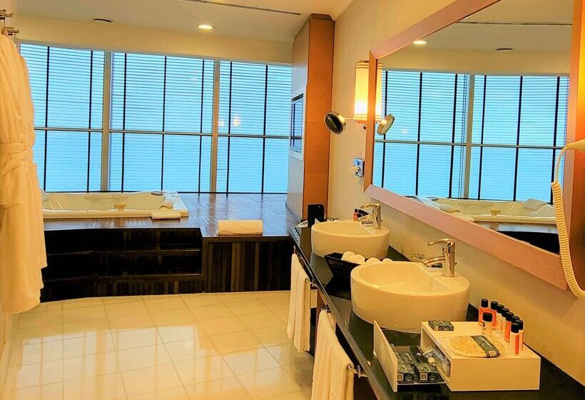 酒店 Wyndham Grand Izmir Ozdilek Thermal & Spa