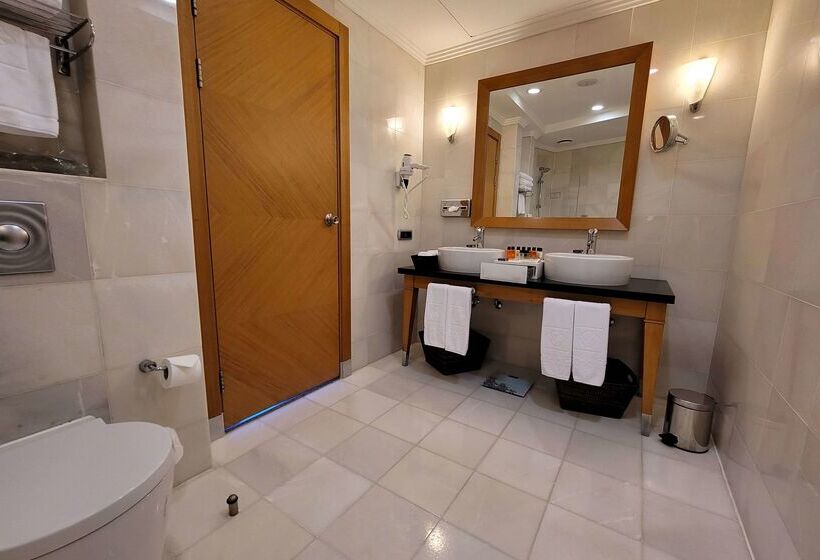 酒店 Wyndham Grand Izmir Ozdilek Thermal & Spa