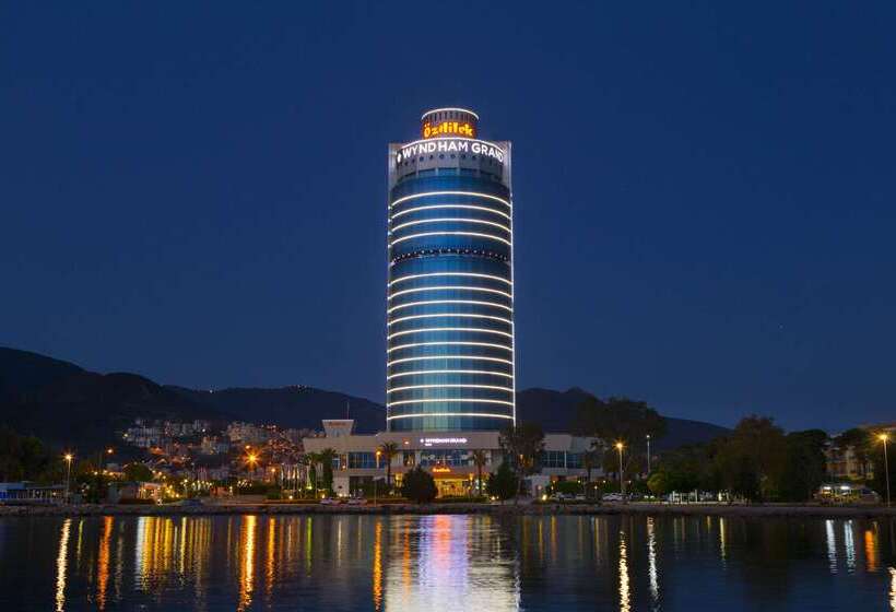 酒店 Wyndham Grand Izmir Ozdilek Thermal & Spa