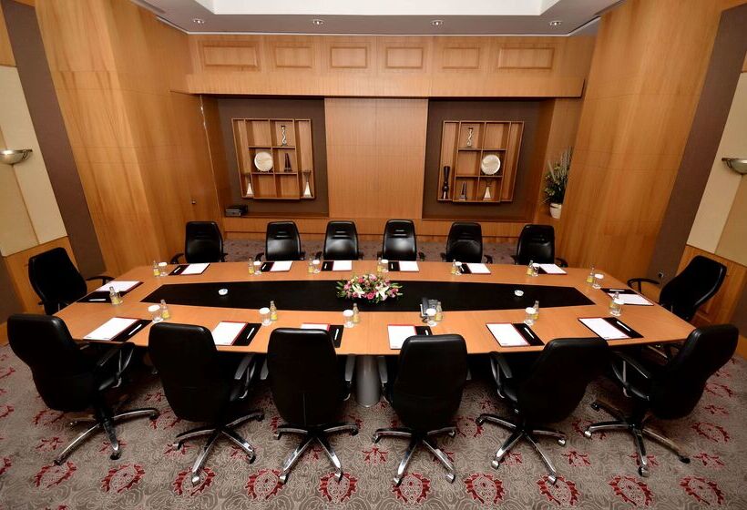 酒店 Wyndham Grand Izmir Ozdilek Thermal & Spa