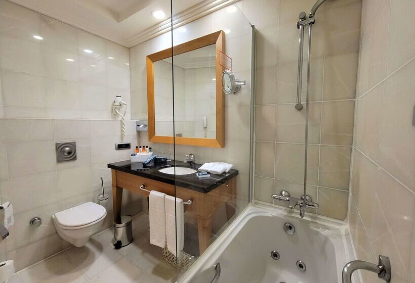 酒店 Wyndham Grand Izmir Ozdilek Thermal & Spa