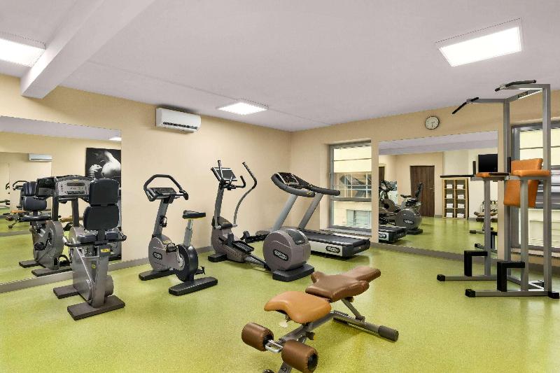 호텔 Wyndham Wroclaw Old Town