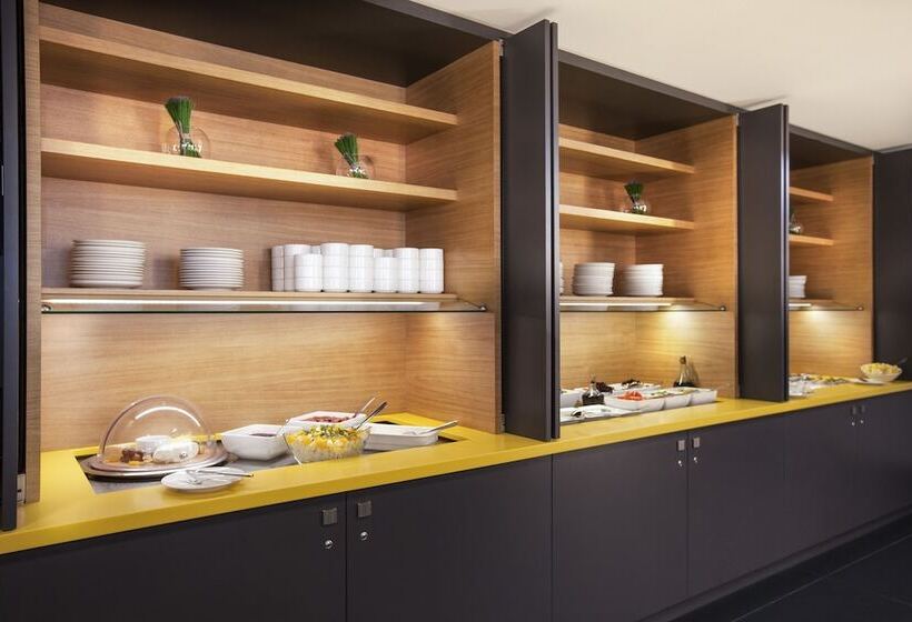 Novotel Saint Petersburg Centre