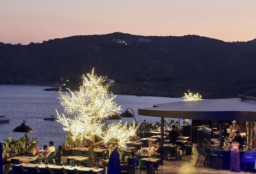 אתר נופש Myconian Imperial   Leading Hotels Of The World