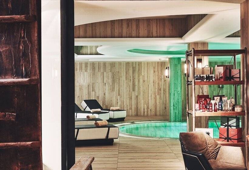 אתר נופש Myconian Imperial   Leading Hotels Of The World