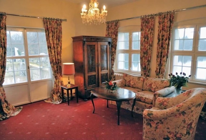 Schlosshotel Podewils