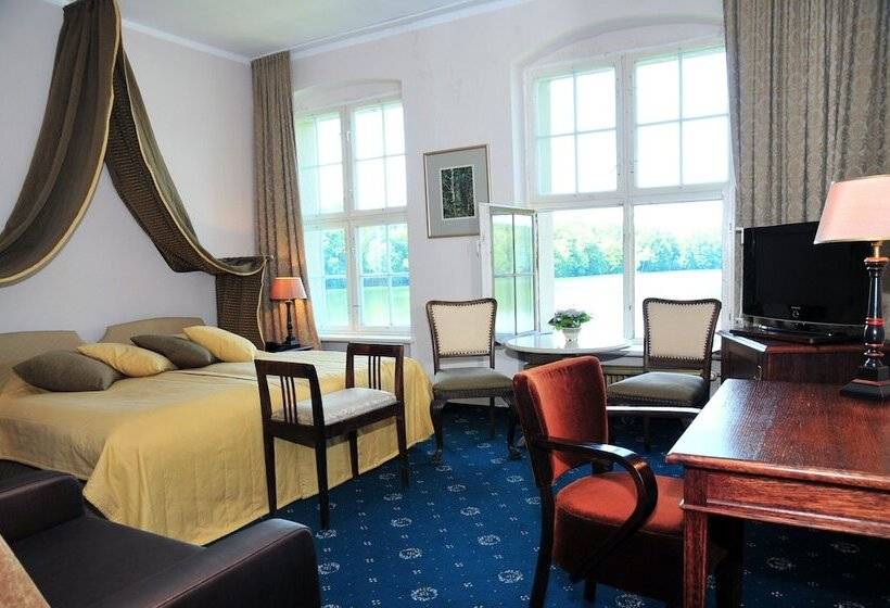 Schlosshotel Podewils