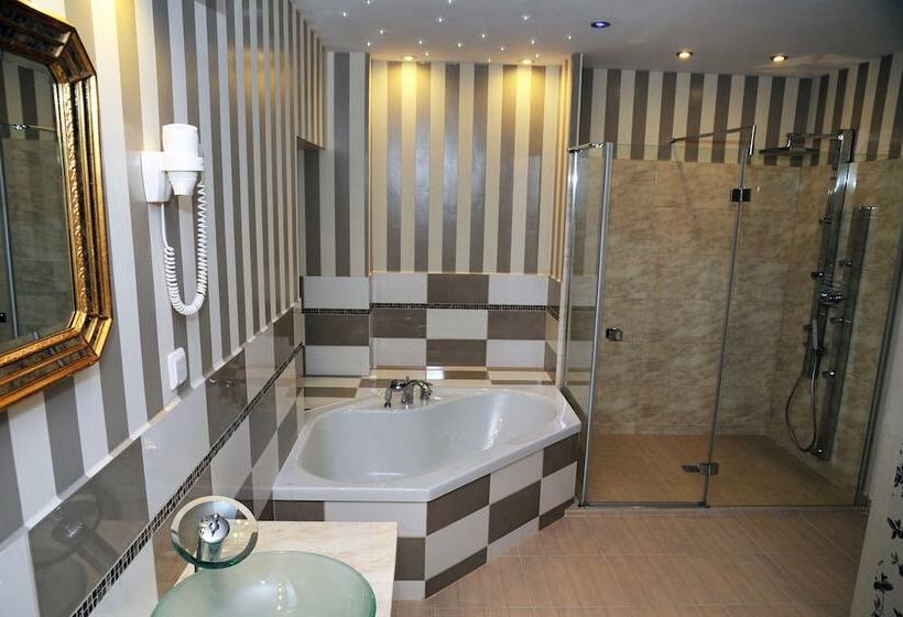 Schlosshotel Podewils