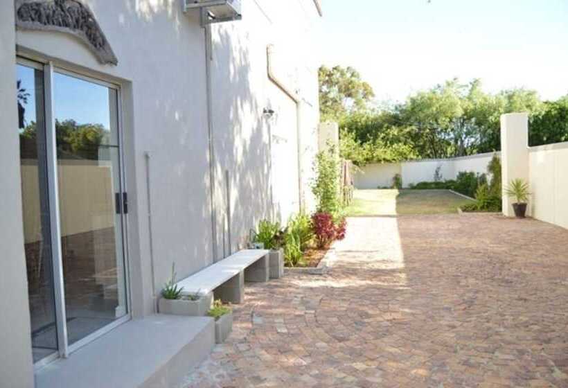 African Palm Cottage