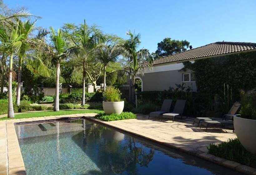 African Palm Cottage