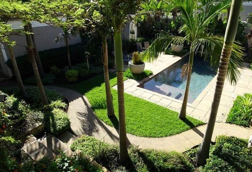 African Palm Cottage