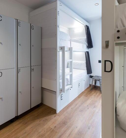 Airhostel Barcelona Airport 24h