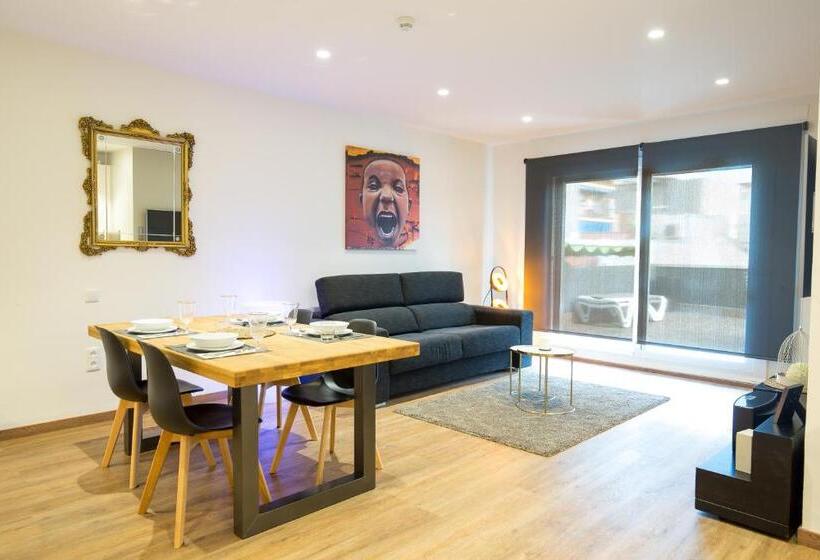 Airhostel Barcelona Airport 24h