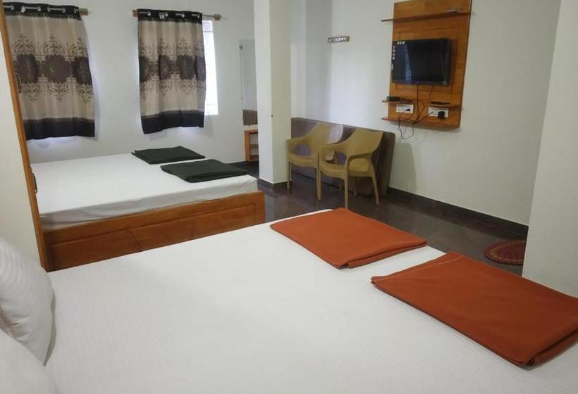 Bed and Breakfast Thirumala Inn