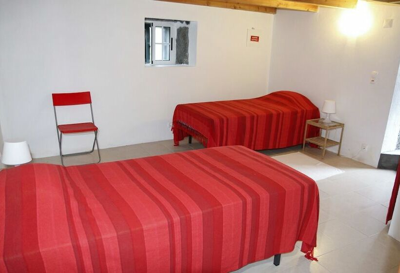 Casa Da Pia De Pedra