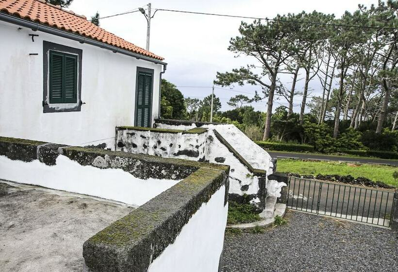 Casa Da Pia De Pedra