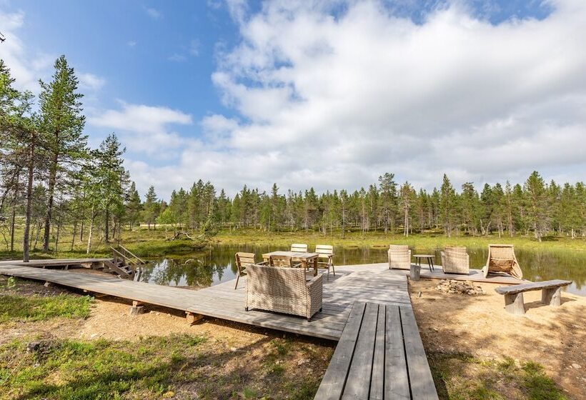 Kuukkeli Log Houses Villa Aurora