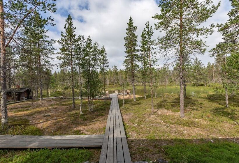 Kuukkeli Log Houses Villa Aurora