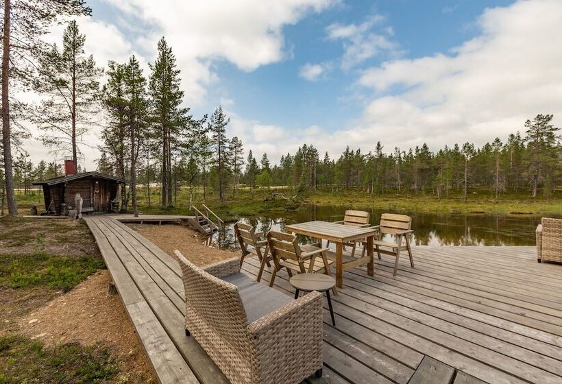 Kuukkeli Log Houses Villa Aurora