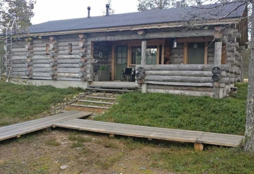 Kuukkeli Log Houses Villa Aurora