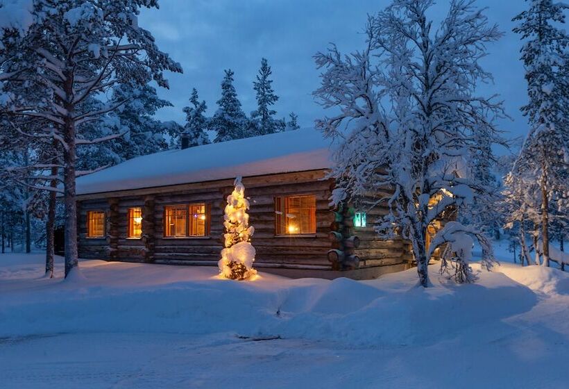 Kuukkeli Log Houses Villa Aurora