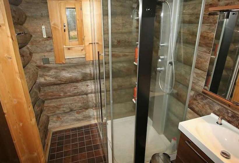 Kuukkeli Log Houses Villa Aurora