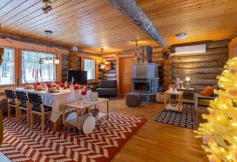 Kuukkeli Log Houses Villa Aurora