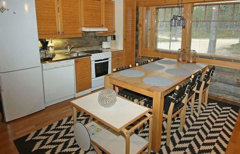 Kuukkeli Log Houses Villa Aurora